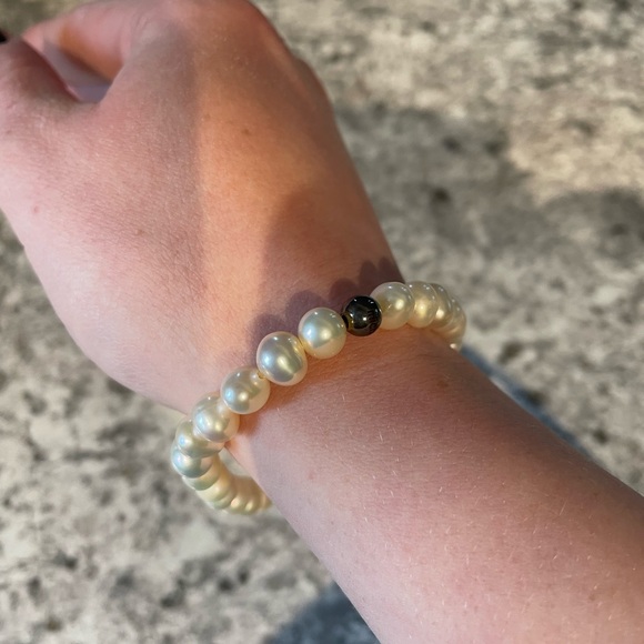 Michael Hill Pearl Bracelet 🤍 - Picture 3 of 3